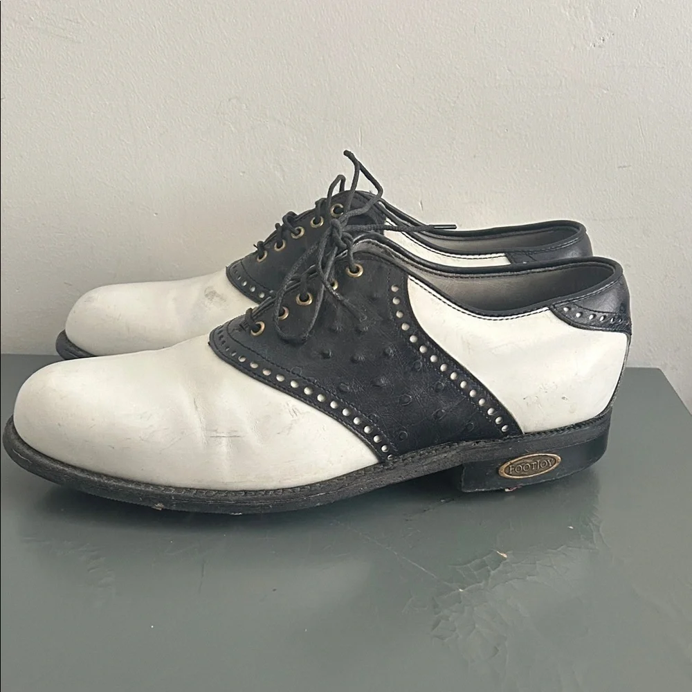 FootJoy, Men’s Size 9D Classic Dry Golf Shoes
